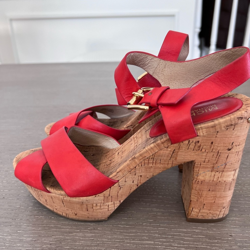Mikhael Kors platform sandals size 8.5 - Picture 2 of 15